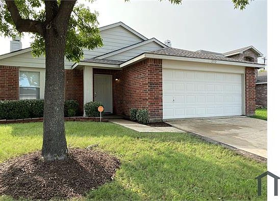 2nd image of 2712 White Pine Dr