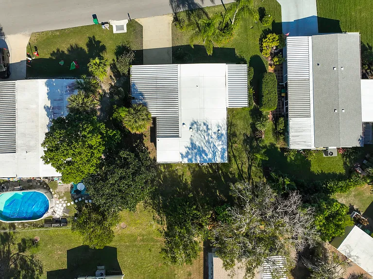 909 Sequoia St — Photo 16