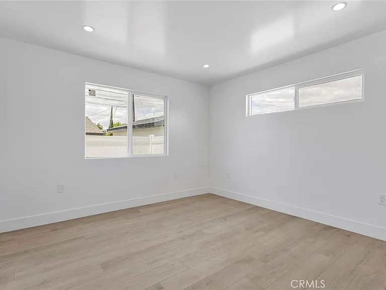 1209 6th St — Photo 16