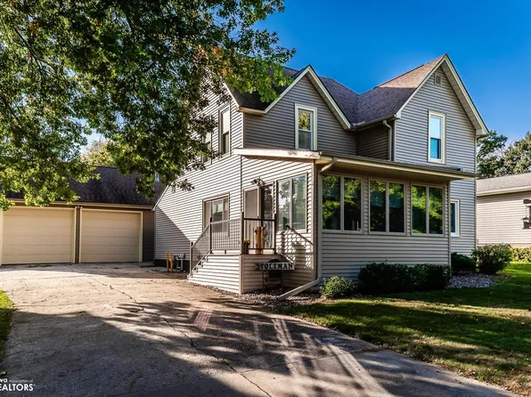 205 N Vernon St, Conrad, IA 50621