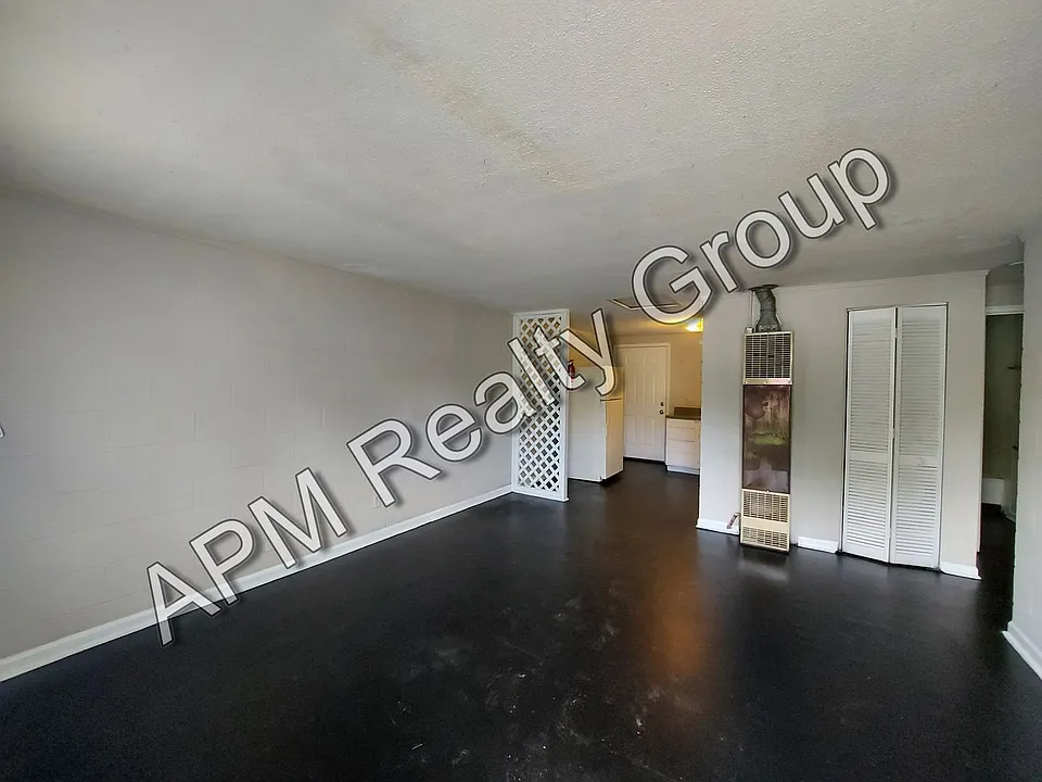 2710A Howell Ct