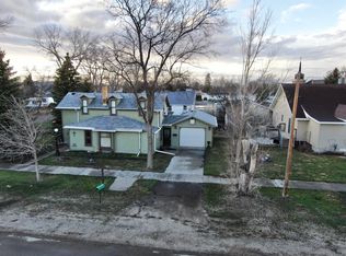1018 Saint John St, Faulkton, SD 57438