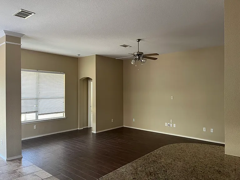 4409 Padre Ct — Photo 7