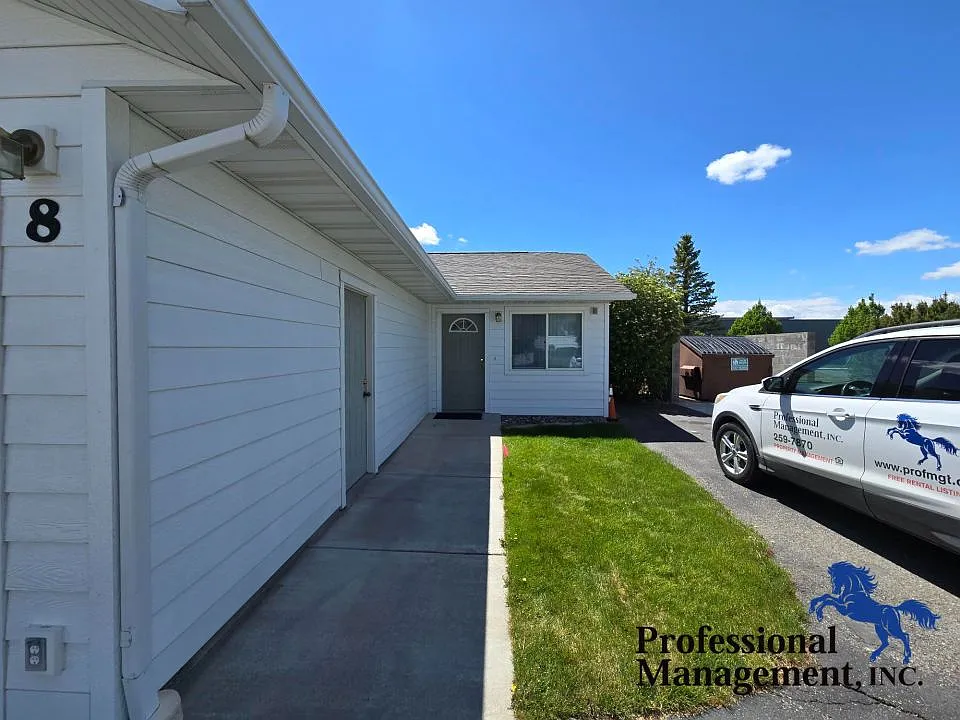 1 bed, 1.0 bath, 650 sqft, $1,200 — Photo 2