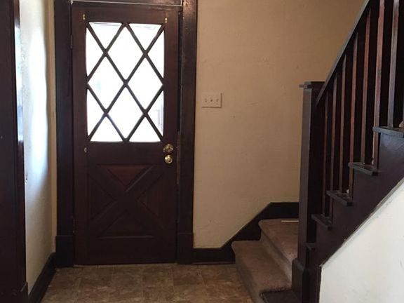2nd image of 608 Michigan St #A