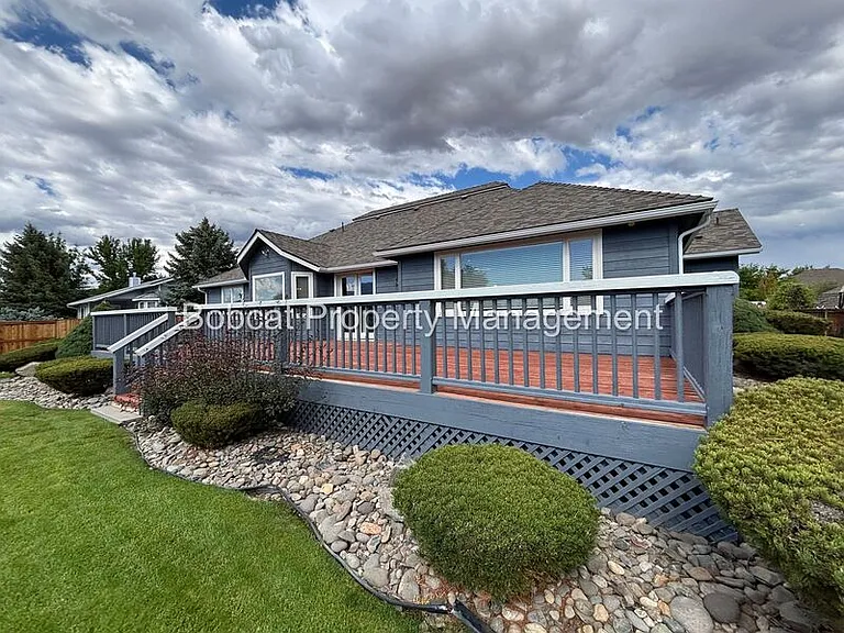 1300 Bridle Way — Photo 50