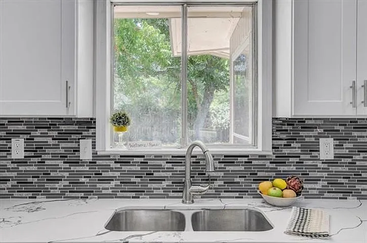 4327 McFarland Cir — Photo 23