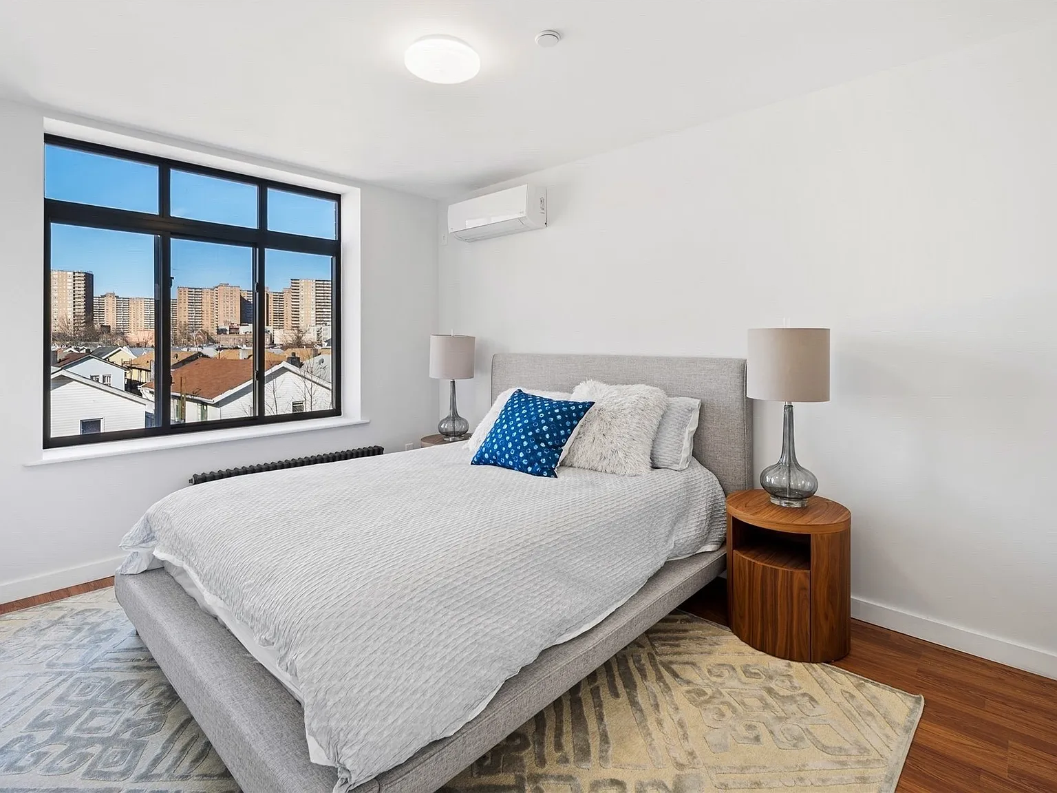 2 bed, 2.0 bath, 770 sqft, $2,750 — Photo 1