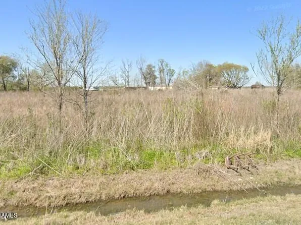 1079A Zin Zin Rd, Breaux Bridge, LA 70517