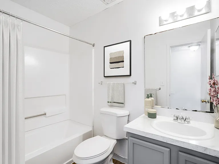 Hampton Ridge Apartments — Photo 14
