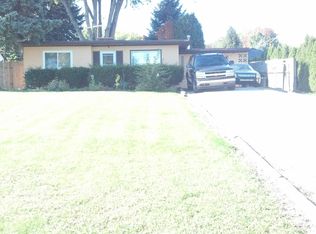 2216 River Rd, Marysville, MI 48040