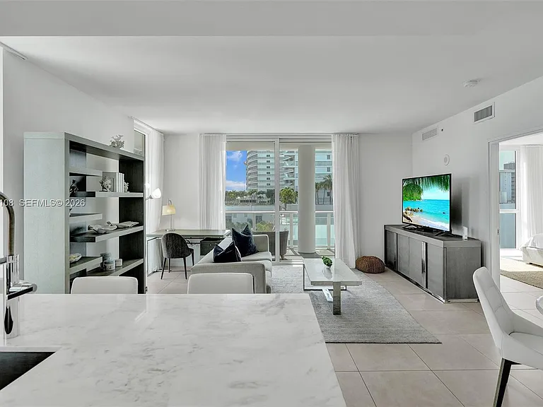 401 N Birch Rd #715 — Photo 37