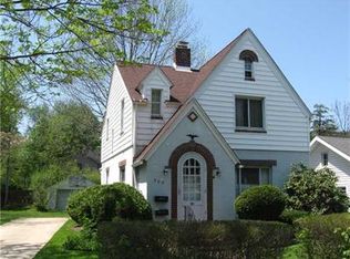 302 Blackstone Dr, Erie, PA 16505