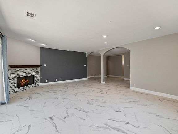 4th image of 17115 Haas Ave