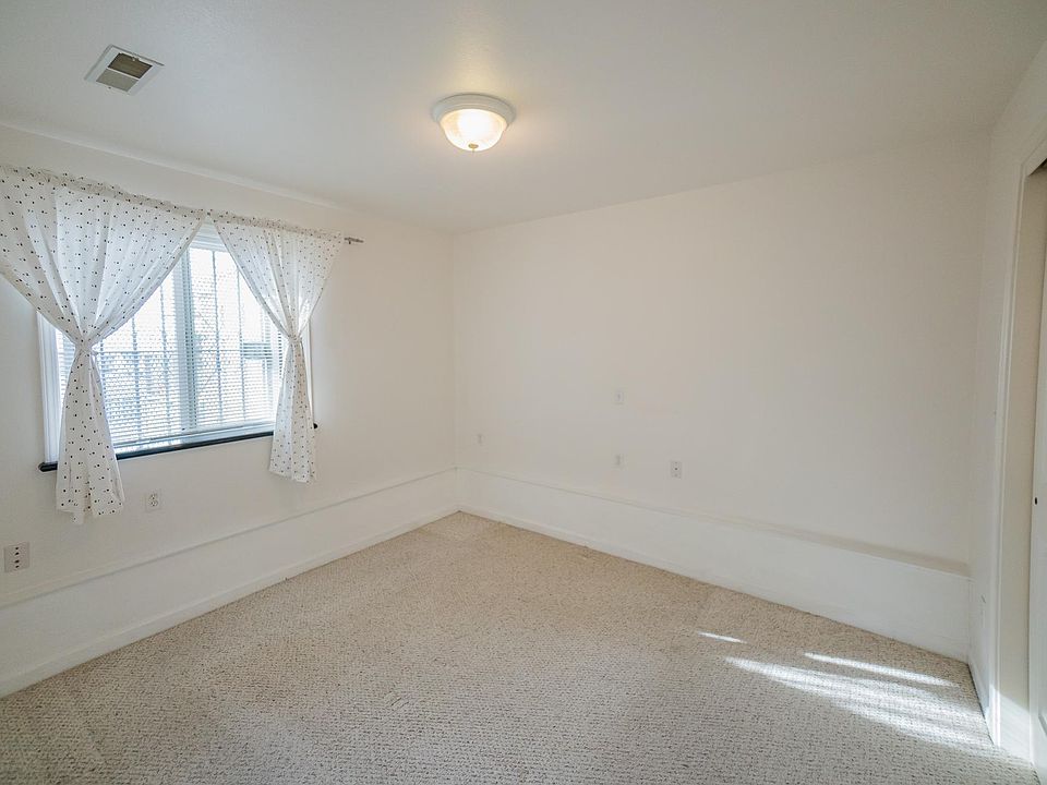 1st image of 1743 33rd Ave