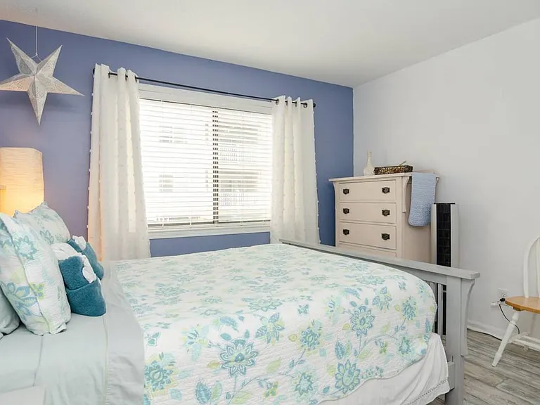 1101 Lake Park Blvd S #1B — Photo 17