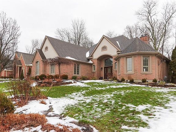 2nd image of 160 Pheasantlake Dr