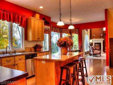 4th image of 6395 Reserve Way