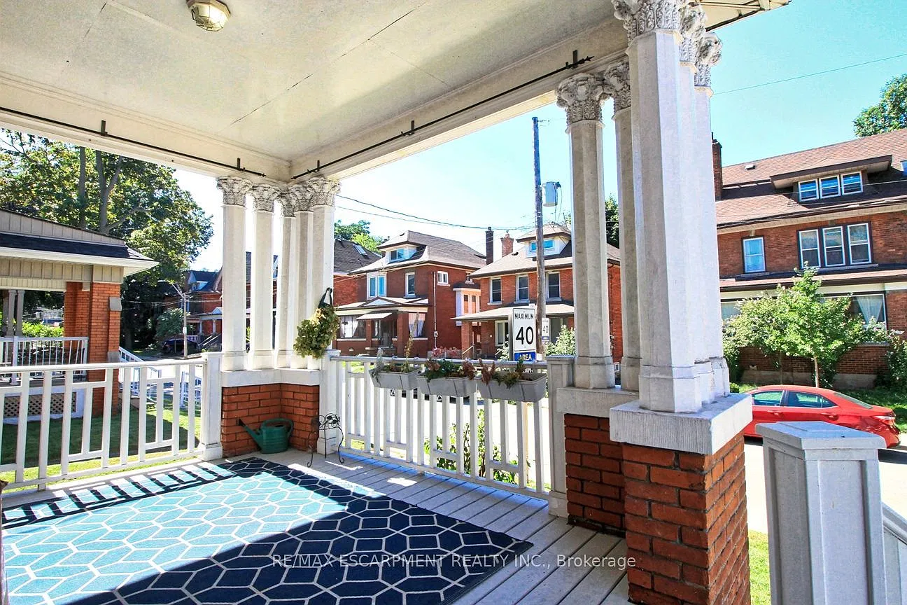 2 bed, $2,350 — Photo 2