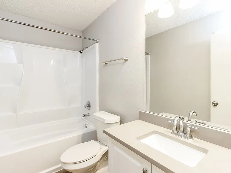 1104 Beechwood Dr — Photo 16
