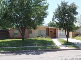 182 Fennel Dr, San Antonio, TX 78213