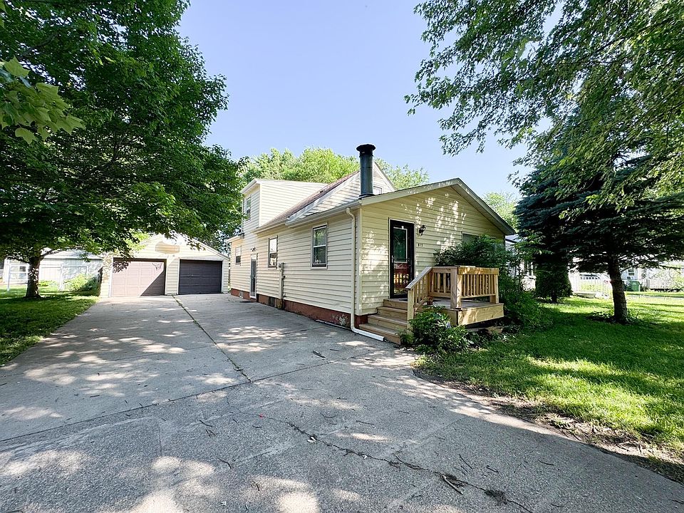 1st image of 813 Betty Ave
