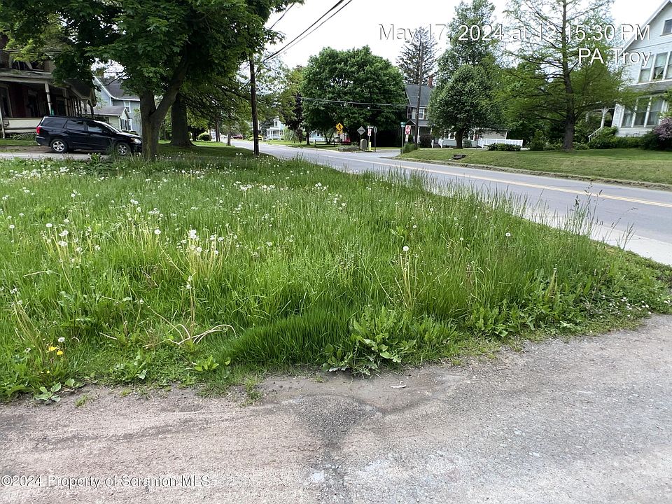 2nd image of 405 Elmira St