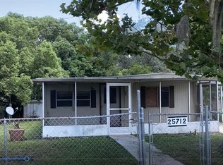 25712 Madison St, Astatula, FL 34705