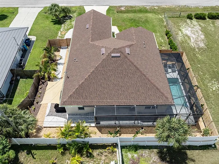 1190 Euclid Rd — Photo 6