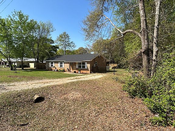 5th image of 250 Sweet Gum Dr