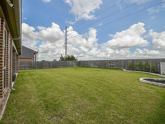 3rd image of 2411 Haven Hill Dr