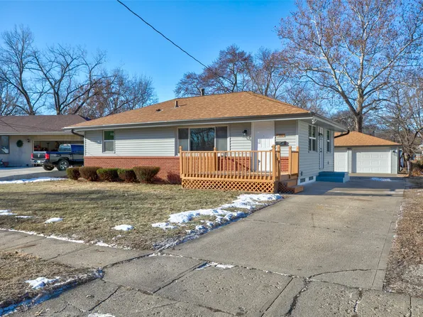 3918 29th St, Des Moines, IA 50310