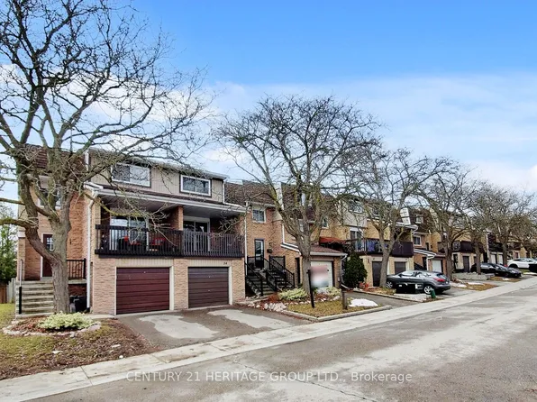 34 Dunkeld Way, Markham, ON L3T 4Y9
