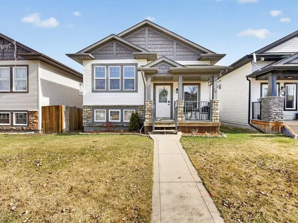 38 SW Regatta Way, Sylvan Lake, AB T4S 0E8