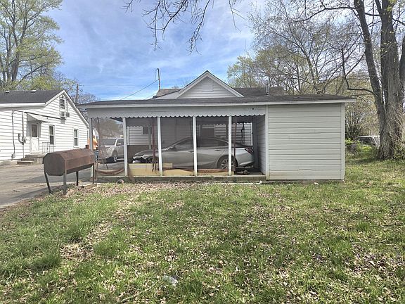 4th image of 1303 Phelps Ave