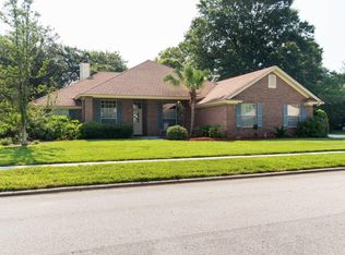 2033 Raley Creek Dr E, Jacksonville, FL 32225