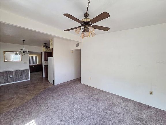 4th image of 640 Forrest Dr