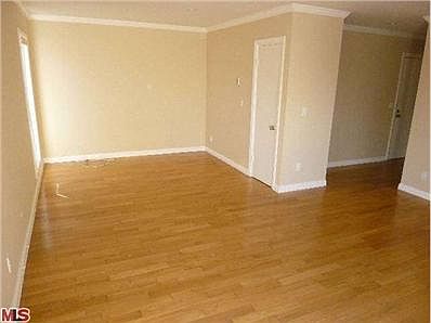 4th image of 9005 Cynthia St APT 201