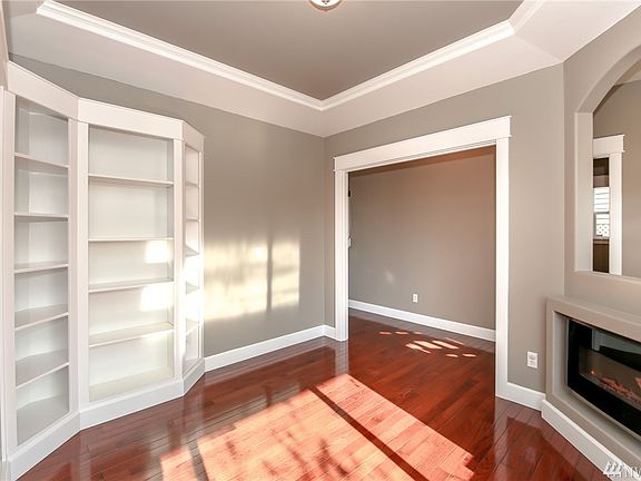 4th image of 16921 139th Ave E