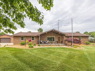1376 N Hayland Dr, Jasper, IN 47546