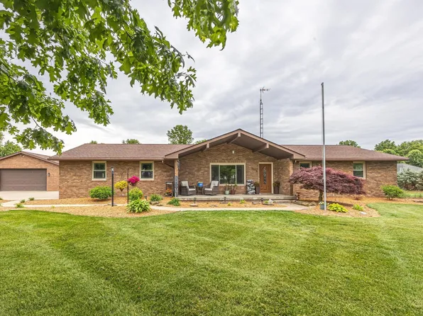 1376 N Hayland Dr, Jasper, IN 47546