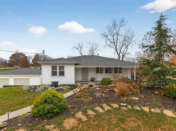 8116 NW Hampton Rd, Kansas City, MO 64152