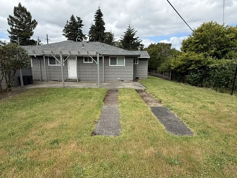 512 S Yew St — Photo 6