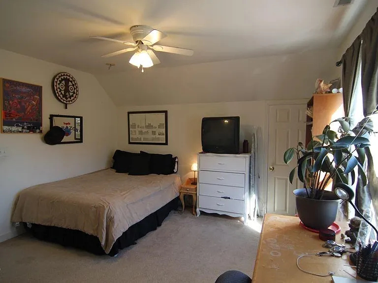 306 Laurel Ave — Photo 5