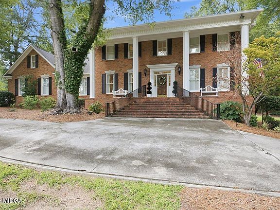 3rd image of 4603 Brae Burn Ln