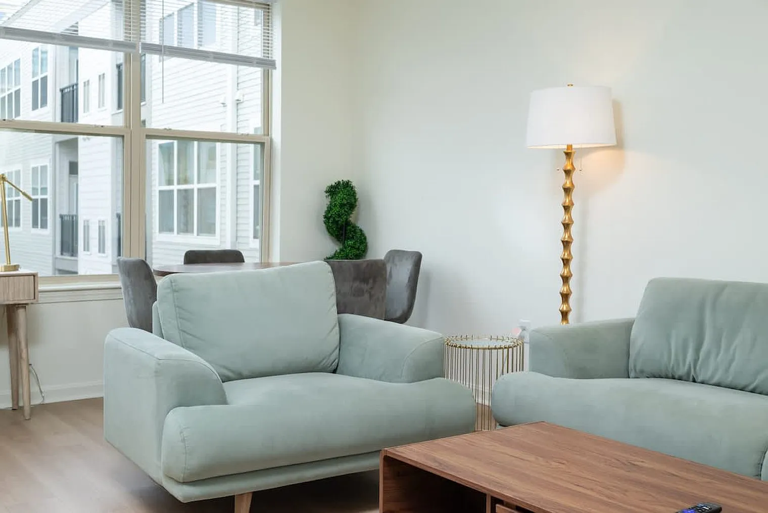 2 bed, 2.0 bath, $13,680 — Photo 4