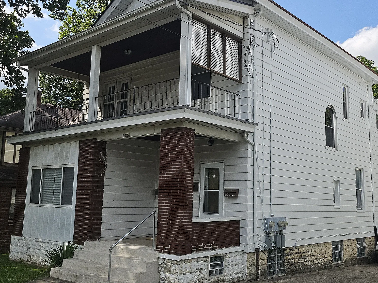 3 bed, 1200 sqft, $1,500 — Photo 1
