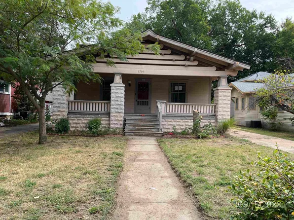 1714 N Park Pl, Wichita, KS 67203