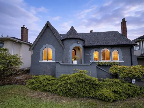 3766 Eton St, Burnaby, BC V5C 1J2