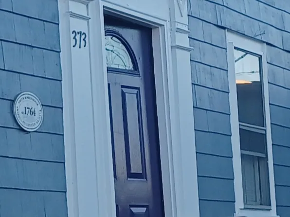 (undisclosed Address), Warren, RI 02885